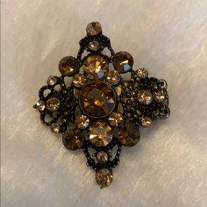 Beautiful antiqued bronze/rhinestone stretch ring